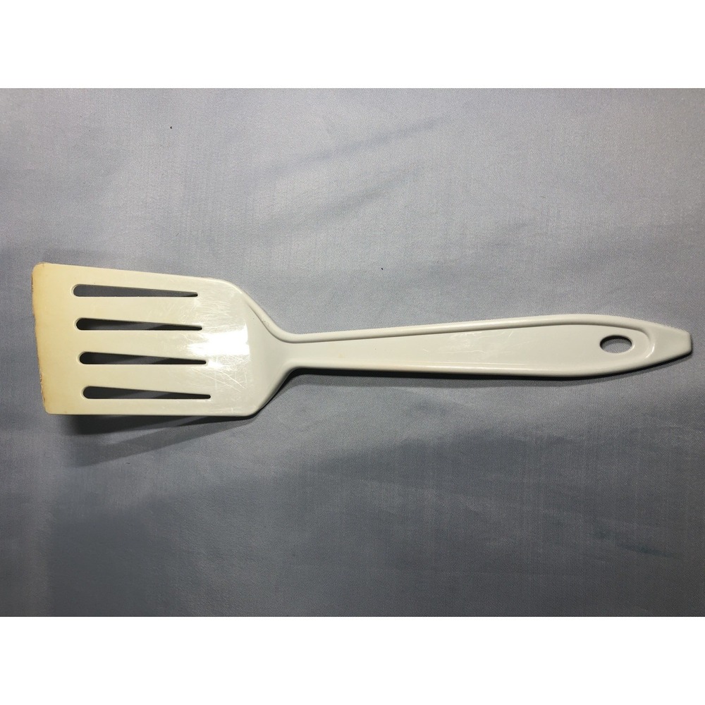 Vtg Clipper #7208 Off Almond White Nylon Plastic Slotted Spatula